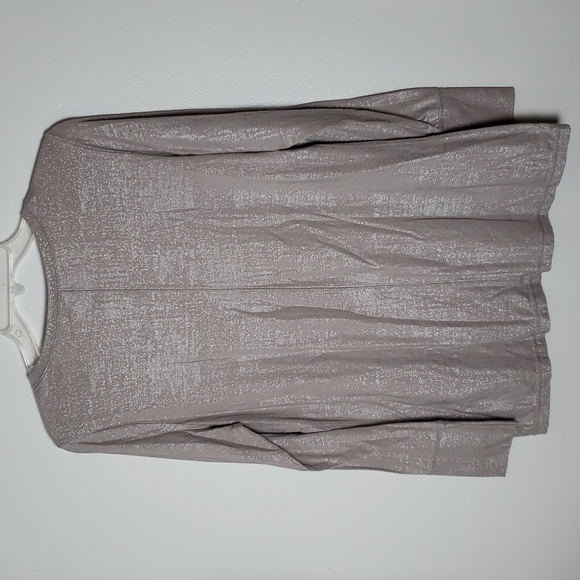 Apt 9 shimmer long sleeve shirt, elevated basic, round neck, women's size medium - Picture 6 of 6